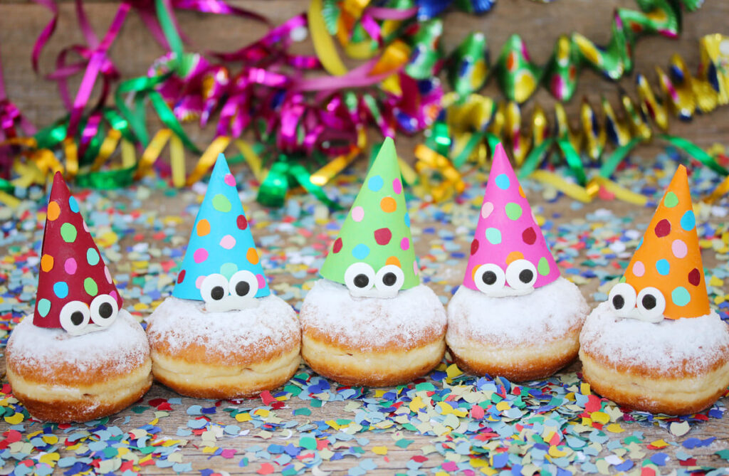 Fasching Pfannkuchen oder Krapfen